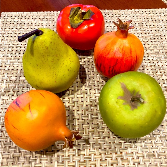Unbranded Other - 5 Pieces Decorative Faux Fruit Decor.